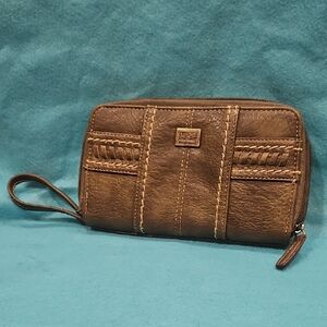 b.o.c. Green Leather Wallet with Decorative Stitching